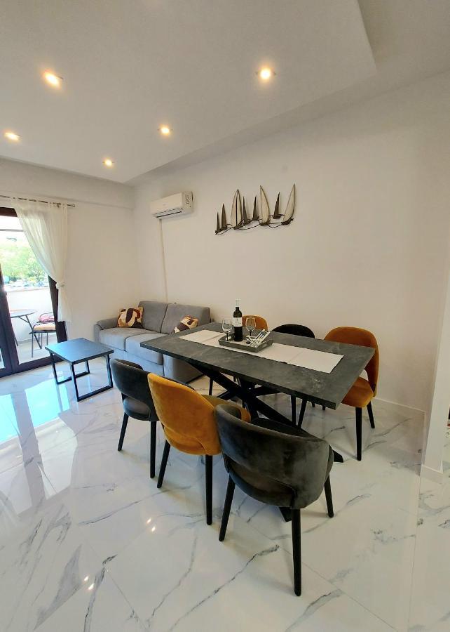 Apartman S Dvije Spavace Sobe Poreč Eksteriør bilde