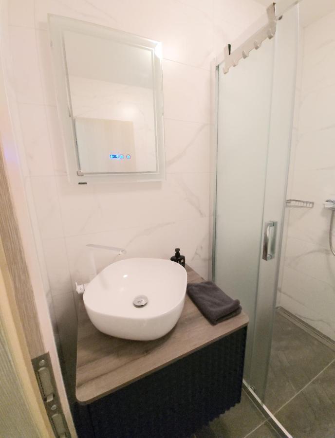 Apartman S Dvije Spavace Sobe Poreč Eksteriør bilde