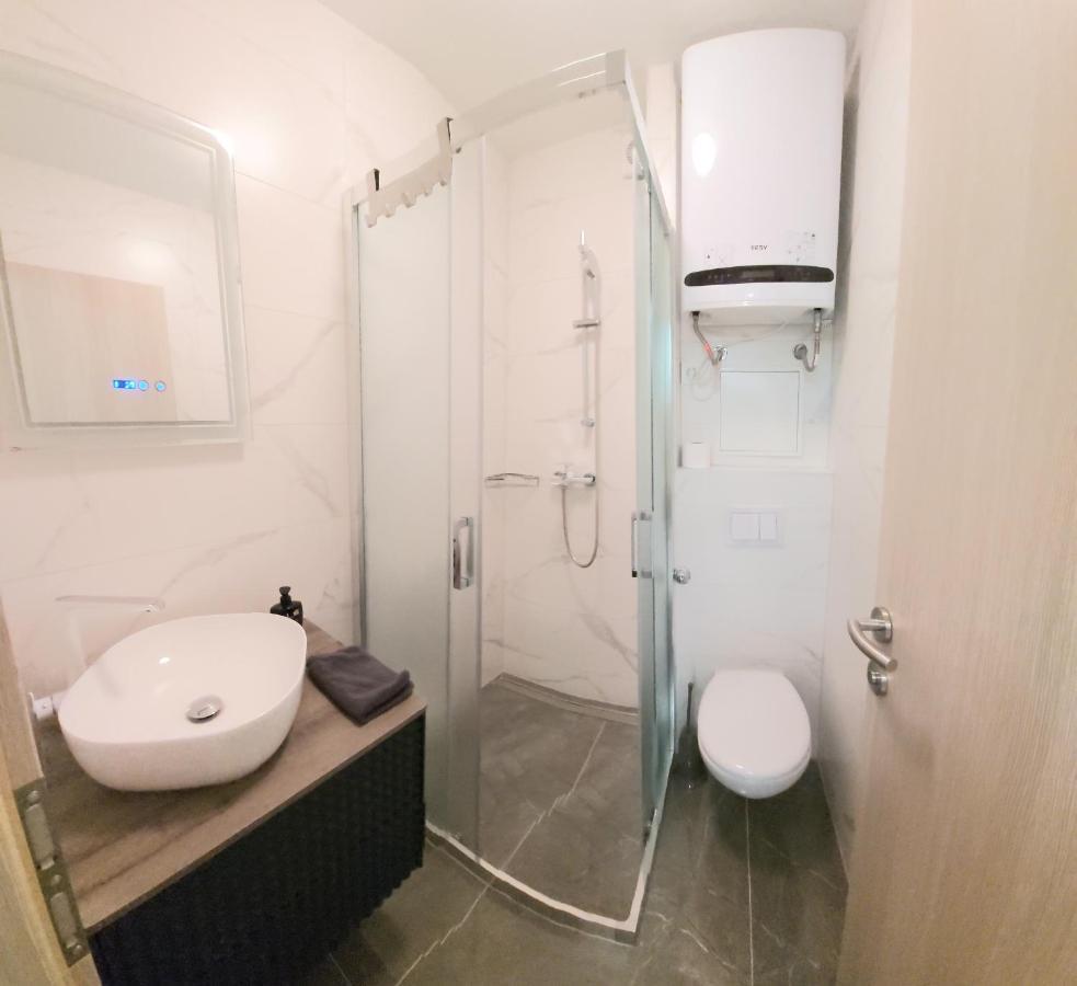 Apartman S Dvije Spavace Sobe Poreč Eksteriør bilde