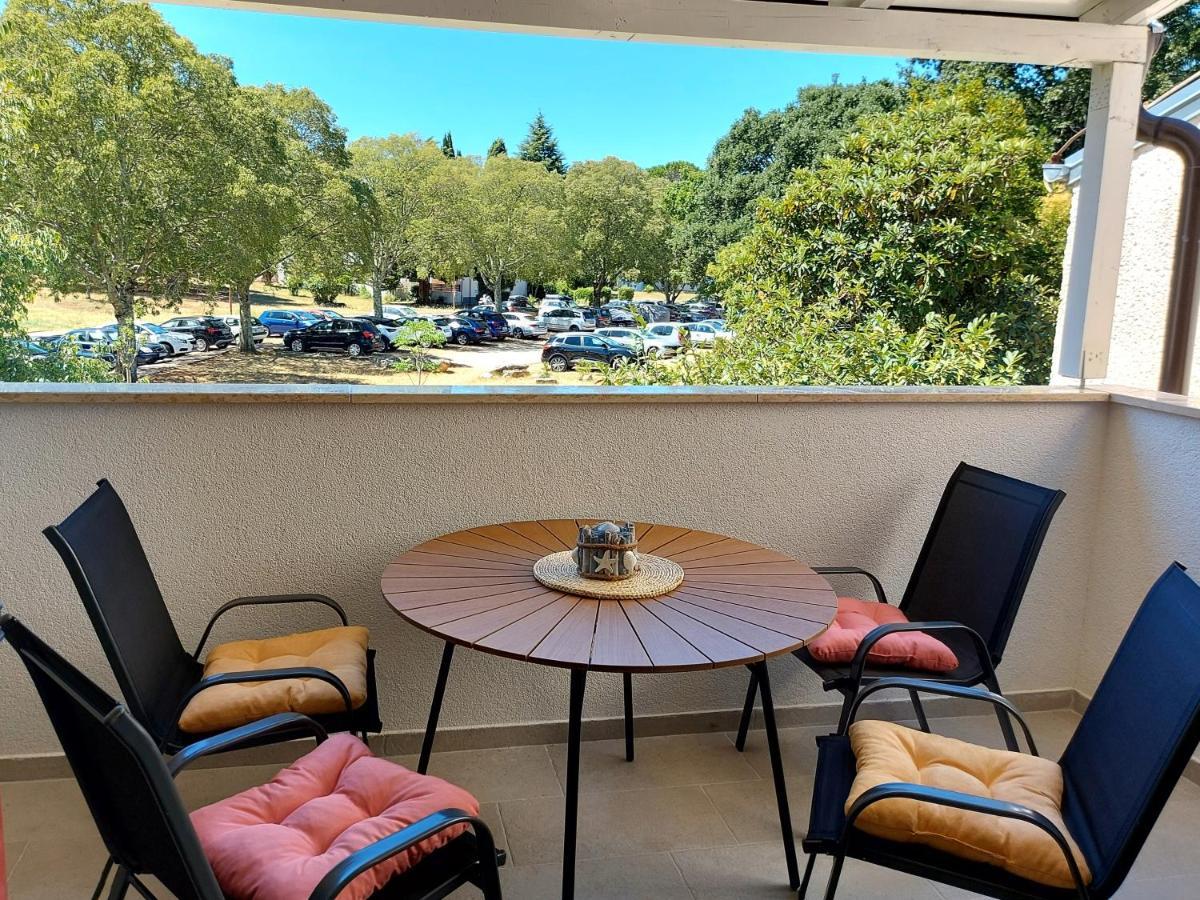 Apartman S Dvije Spavace Sobe Poreč Eksteriør bilde